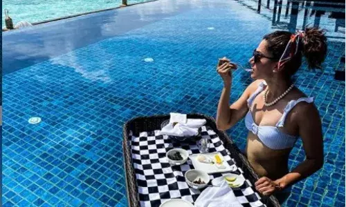 बिगिनी शूट या गाण्यावर तापसीचा बॉयफ्रेंड सोबत व्हिडीओ व्हायरल