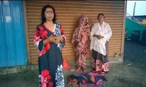 बलात्काराची शिक्षा बाई भोगताना...