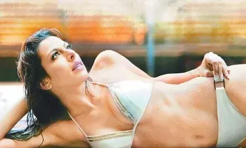 नग्न होणं अपराध तर... या अभिनेत्रीने केलं मिलिंद सोमण यांचं समर्थन