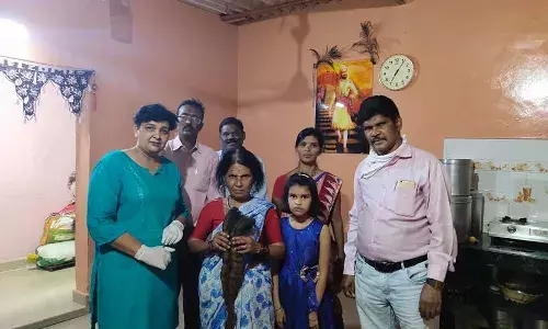 ...आणि पुण्याच्या सुगंधाताई झाल्या जट मुक्त