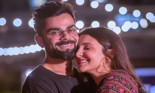 मुलगी झाली हो विराट कोहलीनं ट्विट करून दिली गोड बातमी! मुलगी झाली हो विराट कोहलीनं ट्विट करून दिली गोड बातमी!