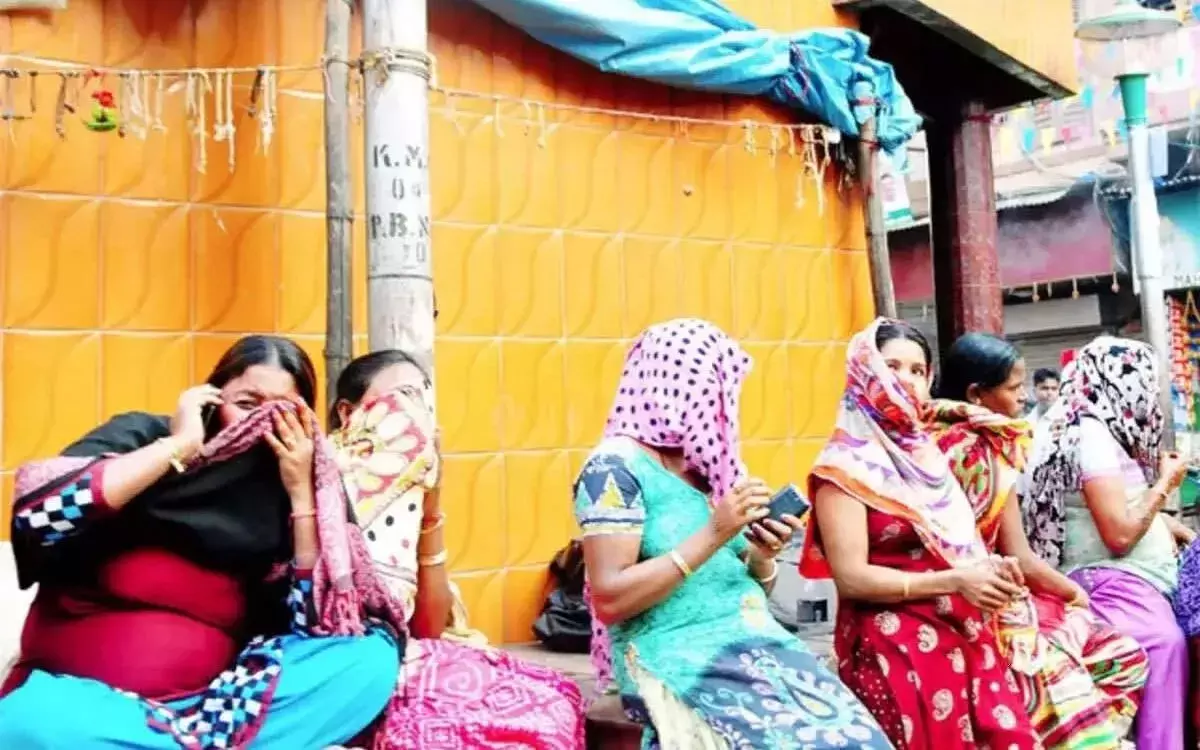 ...आणि बुधवार पेठेतील त्या घटनेचं एक वर्तुळ पुर्ण झालं ...आणि बुधवार पेठेतील त्या घटनेचं एक वर्तुळ पुर्ण झालं