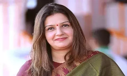 प्रियंका चतुर्वेदींनी मांडला चिनच्या ताब्यत असलेल्या भारतीय नाविकांचा मुद्दा प्रियंका चतुर्वेदींनी मांडला चिनच्या ताब्यत असलेल्या भारतीय नाविकांचा मुद्दा