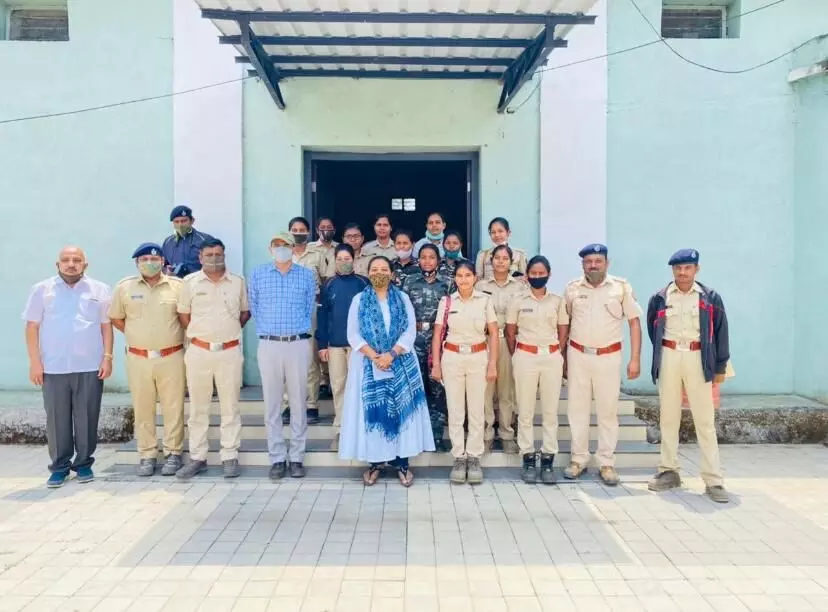 महिला कर्मचाऱ्यांनो घाबरू नका शासन खंबीरपणे तुमच्या पाठीशी उभे - ADV. यशोमती ठाकूर
