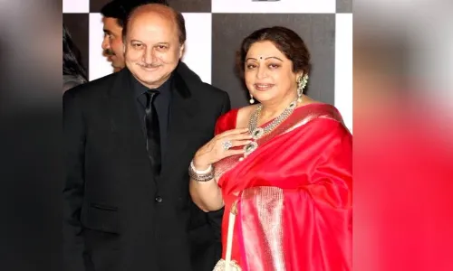 किरण खेर यांच्या प्रकृतीविषयी अफवा; अनुपम खेर यांचं ट्विट म्हणाले