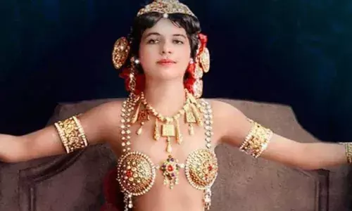 एका सुंदर जासूस महिलेची कहाणी, जिच्या कामाची जगाने दखल घेतली... एका सुंदर जासूस महिलेची कहाणी, जिच्या कामाची जगाने दखल घेतली...