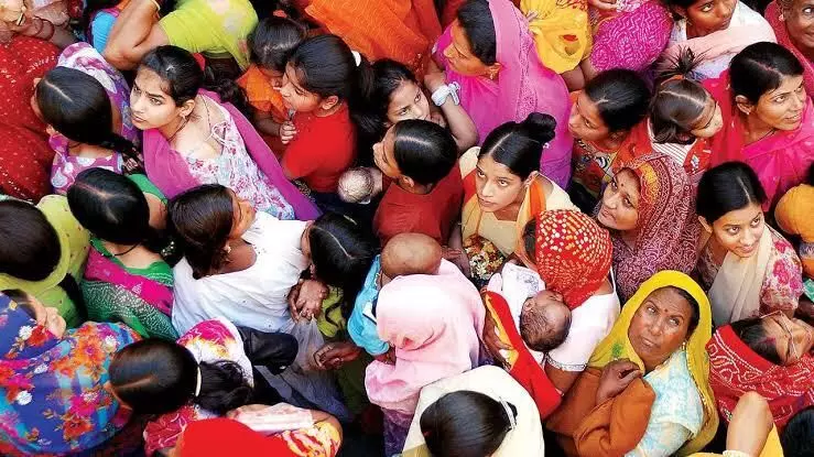 Fertility Rate: योगी सरकारच्या लोकसंख्या नियंत्रण धोरणात महिला कुठं आहेत?