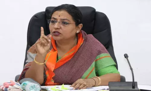 वीज बिल वसुली करा पण इंग्रजां सारखे वागू नका यशोमती ठाकूर यांचा अधिकाऱ्यांना सज्जड दम वीज बिल वसुली करा पण इंग्रजां सारखे वागू नका यशोमती ठाकूर यांचा अधिकाऱ्यांना सज्जड दम