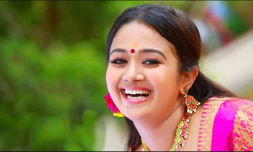 ९ वर्षे कर्करोगाशी झुंज अपयशी  प्रसिद्ध अभिनेत्री सरन्या शसी यांचे निधन