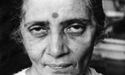 अनेक दिवस गुप्त रेडिओ स्टेशन चालवणार्या उषा मेहता कोण होत्या?