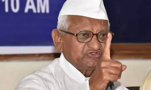 भाजपच्या त्या मागणीला अण्णांचं समर्थन? भाजपच्या त्या मागणीला अण्णांचं समर्थन?