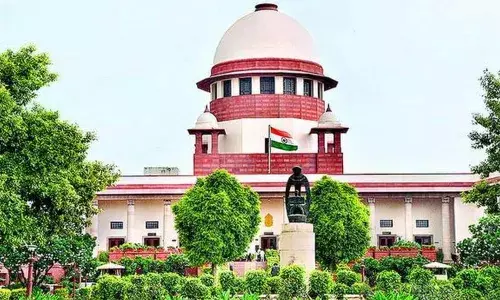 सर्वोच्च न्यायालयाच्या इतिहासात प्रथमच 9 न्यायाधीशांनी एकत्र शपथ घेतली, 3 महिला न्यायाधीशांचाही समावेश सर्वोच्च न्यायालयाच्या इतिहासात प्रथमच 9 न्यायाधीशांनी एकत्र शपथ घेतली, 3 महिला न्यायाधीशांचाही समावेश