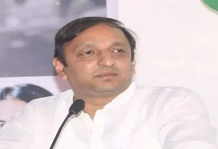 फडणवीस सरकारच महिलांसाठी कर्दनकाळ - सचिन सावंत