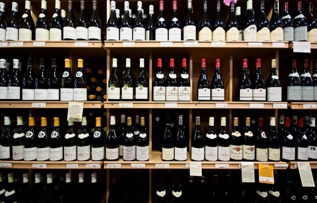 वाईन विक्रीचा निर्णय परत घेतला जाणार?