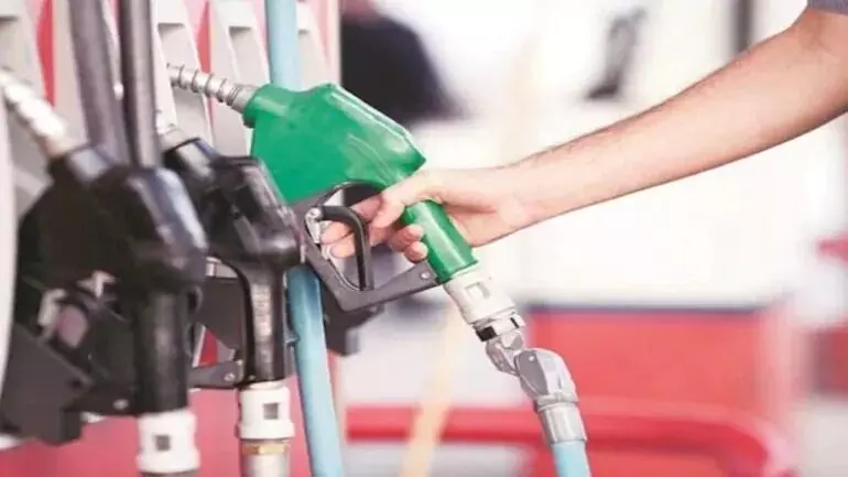 पेट्रोल, डिझेलचा पुन्हा भडका; आणखीन 20 रुपयांनी वाढण्याची शक्यता