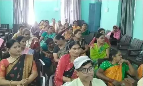 मिशन वात्सल्य योजने अंतर्गत एकल विधवा महिलांसाठी कायदे विषयी शिबिर मिशन वात्सल्य योजने अंतर्गत एकल विधवा महिलांसाठी कायदे विषयी शिबिर