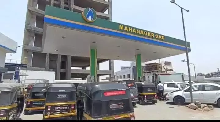 CNG दरात मोठी वाढ; दरवाढीमुळे सर्वसामान्य नागरिक मेटाकुटीला