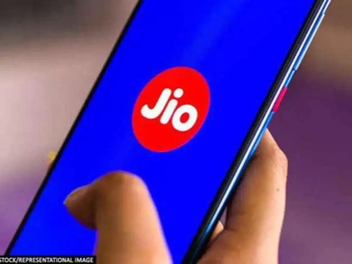 Jio ची ग्राहकांना नवीन भुरळ