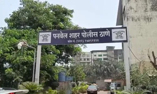 मांजरी घाण करतात म्हणून एका दांपत्याची तीन महिलांना प्रचंड मारहाण