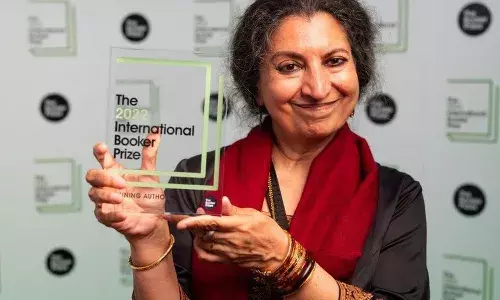 गितांजली श्री यांच्या रेत समाधीच्या इंग्रजी अनुवादाला मिळाला प्रतिष्ठीत बुकर पुरस्कार