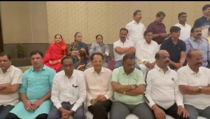 एकनाथ शिंदे यांच्या गटात 3 महिला आमदार...
