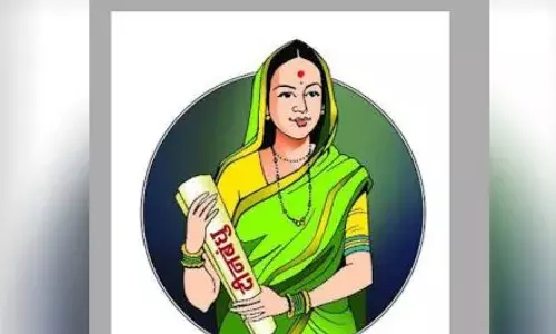 नवरा गेला पण वृत्तपत्र बंद पडू दिलं नाही ,स्वतः झाली संपादिका ... नवरा गेला पण वृत्तपत्र बंद पडू दिलं नाही ,स्वतः झाली संपादिका ...