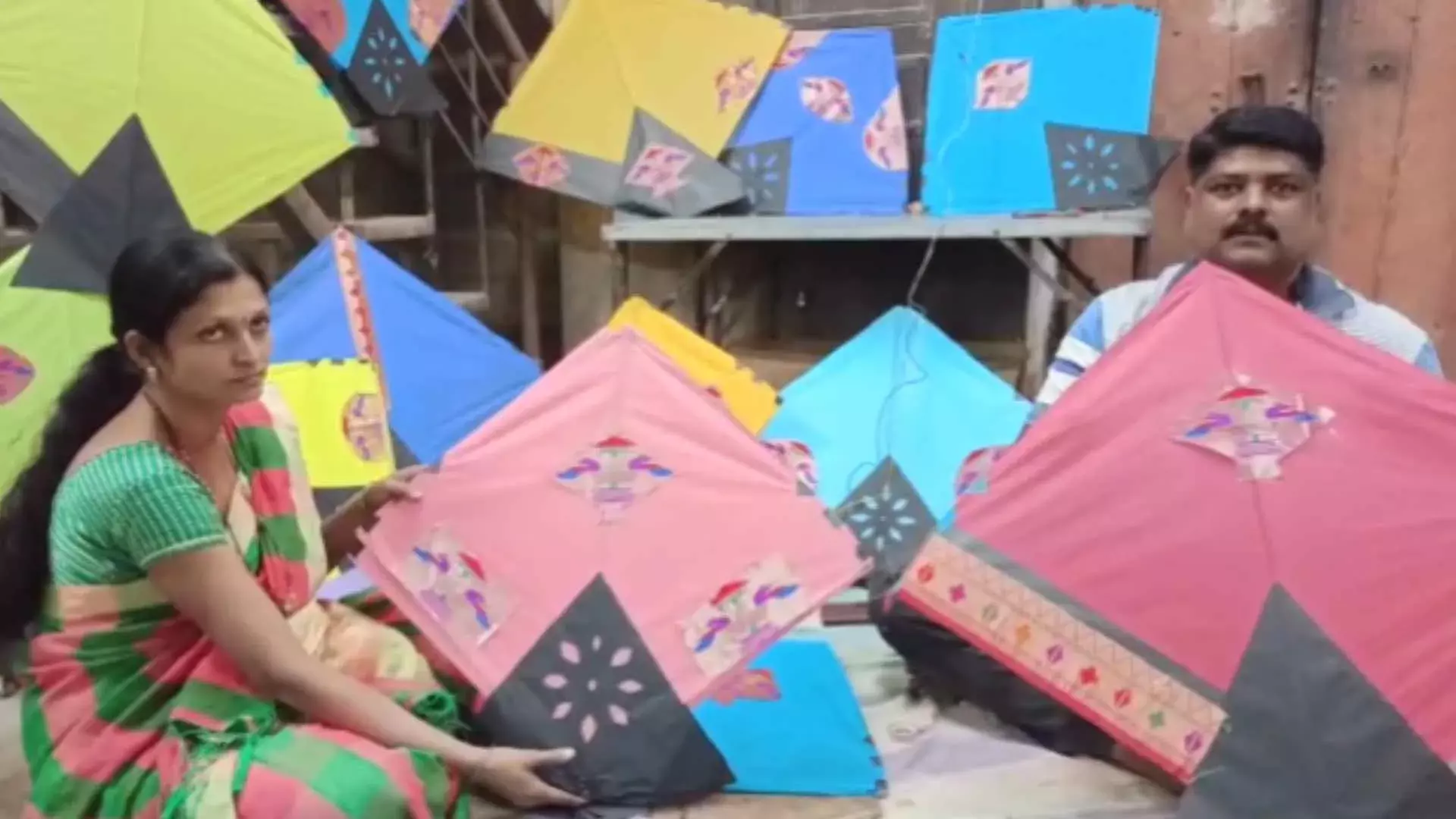 नाशिकची पैठणी अवतरली पंतगांवर... नाशिकची पैठणी अवतरली पंतगांवर...