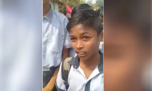 काळ्या पोरांना शिकायची गरज नाहीविद्यार्थ्यांनी यातून काय शिकायचं? काळ्या पोरांना शिकायची गरज नाहीविद्यार्थ्यांनी यातून काय शिकायचं?
