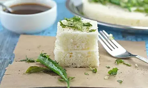 Fasting recipes for navratri : उपवासात तेच तेच खाऊन कंटाळलात? ट्राय करा Fasting recipes for navratri : उपवासात तेच तेच खाऊन कंटाळलात? ट्राय करा