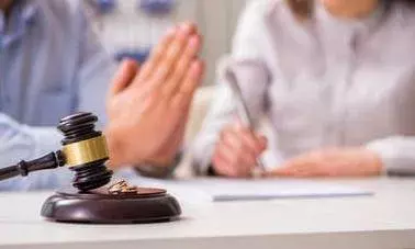 दिल्ली हाय कोर्टात चालला प्रेमावर खटला? काय दिला निर्णय? दिल्ली हाय कोर्टात चालला प्रेमावर खटला? काय दिला निर्णय?