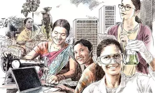 2025 मध्ये महिलांसाठी जाहीर झालेल्या नव्या सरकारी योजनांचा प्रभाव 2025 मध्ये महिलांसाठी जाहीर झालेल्या नव्या सरकारी योजनांचा प्रभाव