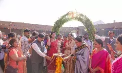 पुणेकरांची लाडकी भीमथडी जत्रा दिमाखात सुरू!