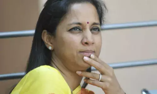 पार्सल नको आता हॉटेल पुर्ण क्षमतेने उघडण्याची परवानगी द्या : सुप्रिया सुळे पार्सल नको आता हॉटेल पुर्ण क्षमतेने उघडण्याची परवानगी द्या : सुप्रिया सुळे