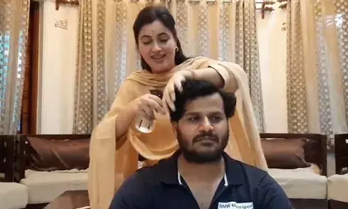 Video: अमरावतीच्या खासदारांनी या कारणामुळे कापले आमदाराचे केस