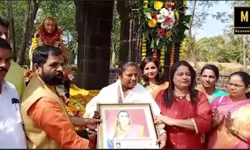 कराटेपटू शीतल गायकवाड यांना माँसाहेब जिजाऊ पुरस्काराने गौरव कराटेपटू शीतल गायकवाड यांना माँसाहेब जिजाऊ पुरस्काराने गौरव