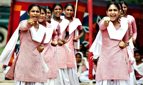 शालेय मुलींना मिळणार स्वसंरक्षणाचे प्रशिक्षण- वर्षा गायकवाड