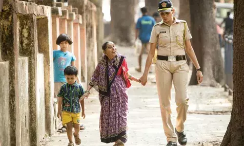 महिला सुरक्षेसाठी गुन्हेगारांच्या मुसक्या आवळा- मुंबई पोलिस