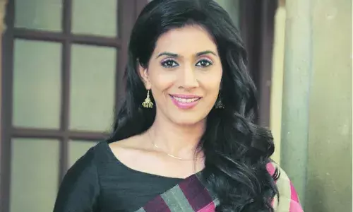 मतदान करणे हे आपलं कर्तव्य - सोनाली कुलकर्णी