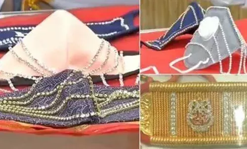 भैया ये गुजरात छे... सराफाने विक्रीसाठी बनवले चक्क हिऱ्यांचे मास्क भैया ये गुजरात छे... सराफाने विक्रीसाठी बनवले चक्क हिऱ्यांचे मास्क