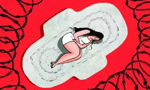 अब चुनरीपे पडा दाग छुपाना नही... मिलके आवाज उठानी हैं अब चुनरीपे पडा दाग छुपाना नही... मिलके आवाज उठानी हैं