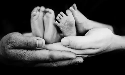 चक्क! नवजात बाळांचं नाव कोराना कुमार आणि कोरोना कुमारी चक्क! नवजात बाळांचं नाव कोराना कुमार आणि कोरोना कुमारी