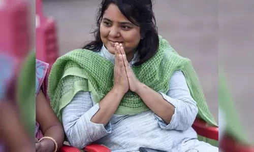 शेतकऱ्यांसाठी सक्षणा सलगर यांचा खास उपक्रम शेतकऱ्यांसाठी सक्षणा सलगर यांचा खास उपक्रम