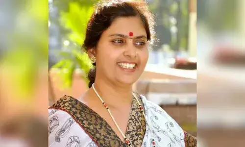 आदिवासींचा आधारवड: ज्योत्सना विसपुते आदिवासींचा आधारवड: ज्योत्सना विसपुते
