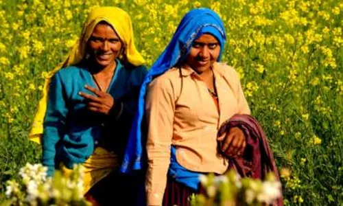 राज्यात पहिल्यांदाच महिला शेतकऱ्यांसाठी ऑनलाईन प्रशिक्षण राज्यात पहिल्यांदाच महिला शेतकऱ्यांसाठी ऑनलाईन प्रशिक्षण