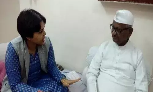 कोपर्डी पीडितेच्या नावाने कायदा करा