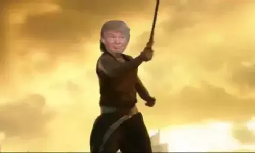 ट्रम्पच्या व्हायरल व्हिडीओमध्ये मोदींसोबत त्यांची पत्नी जशोदाबेन ट्रम्पच्या व्हायरल व्हिडीओमध्ये मोदींसोबत त्यांची पत्नी जशोदाबेन