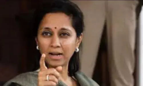 माझ्या बापानं रक्त गाळून हा पक्ष उभा केला- सुप्रिया सुळे माझ्या बापानं रक्त गाळून हा पक्ष उभा केला- सुप्रिया सुळे