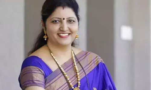 ‘या’ कारणामुळे घेतली रुपाली चाकणकर यांनी समाजकारणातून रजा