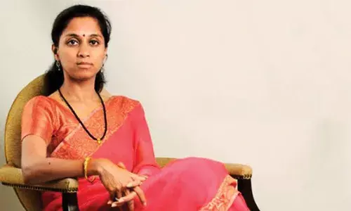 युवतींना अटक का?