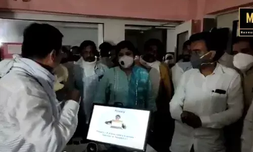 शेतकऱ्यांना तत्काळ कर्जाची रक्कम मिळावी यासाठी श्वेता महालेंचे अधिकाऱ्यांना निर्देश